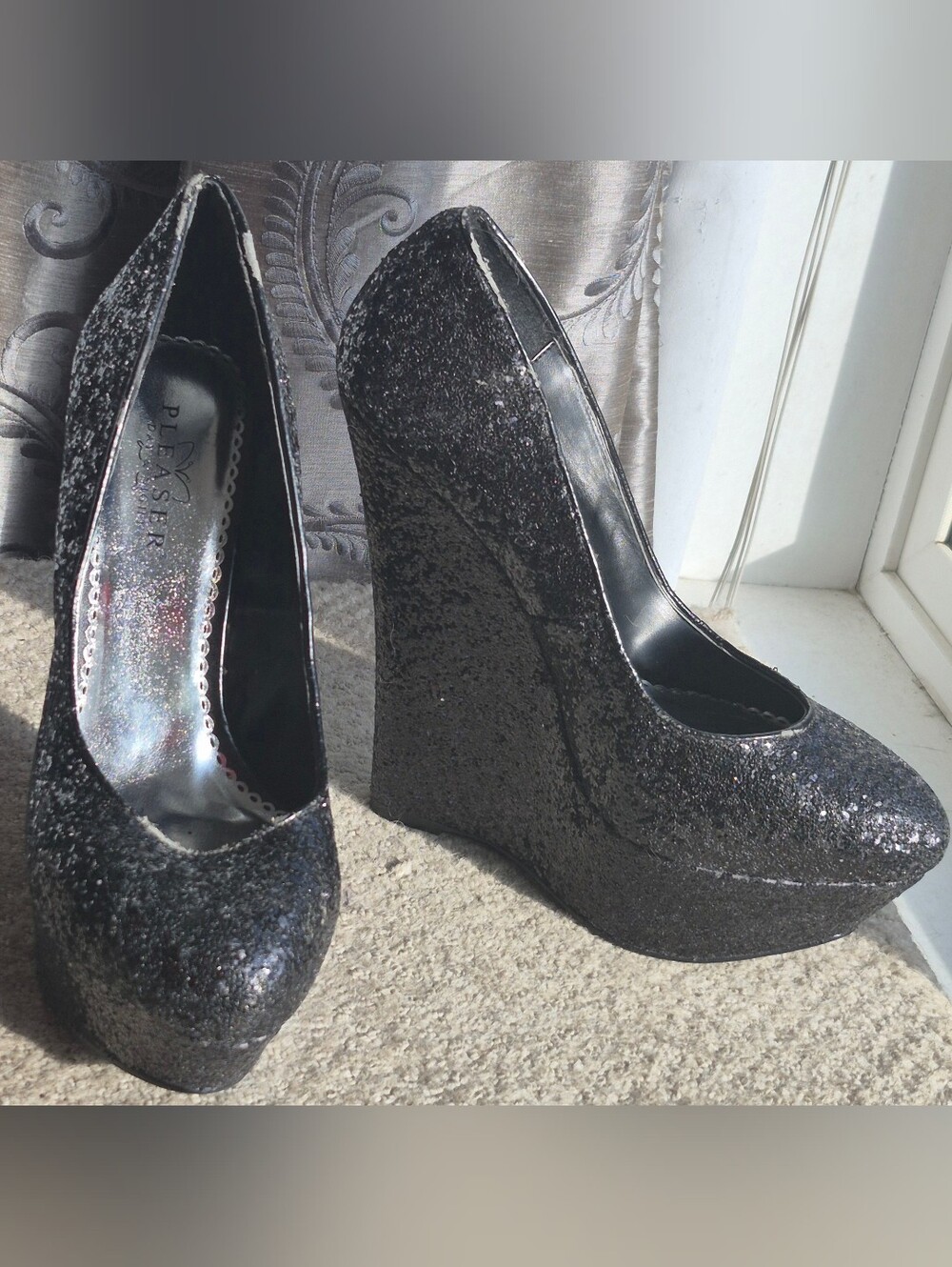 Pleaser Day & Night Luster-20 Black Glitter Platform Wedge Pumps Size 8
